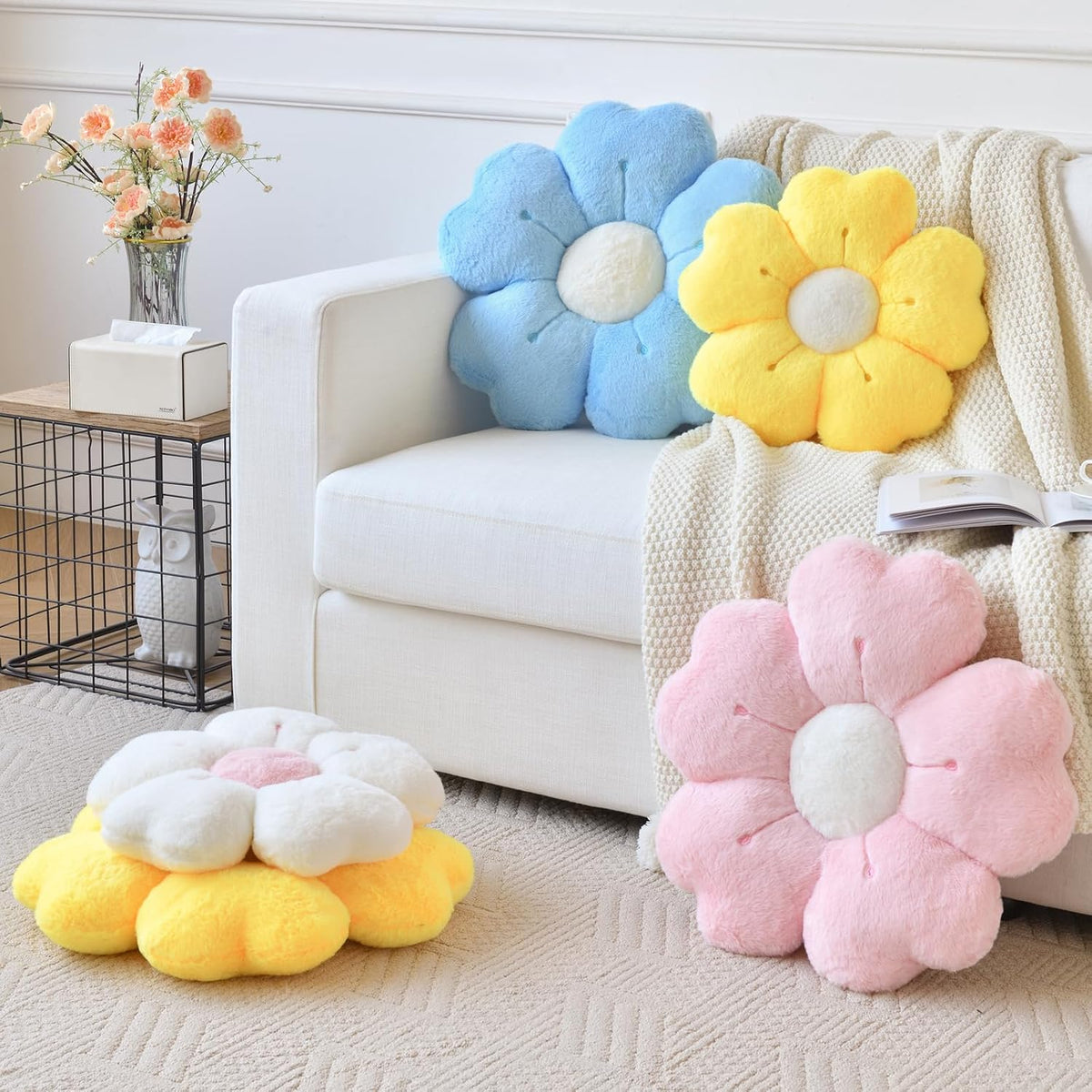 Cute Daisy Decorative Throw Pillows. Pink. 15 Inches